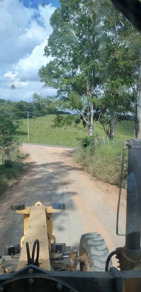 Prefeitura realiza manuten&ccedil;&atilde;o na Estrada da Moenda (1)