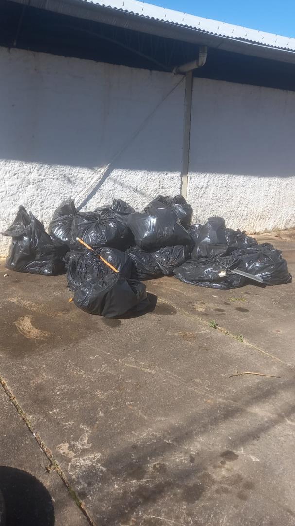 Prefeitura recolhe mais de 40 sacos de 100 litros em a&ccedil;&atilde;o contra a dengue nas ruas e rodovias de Monte Alegre do Sul (2)