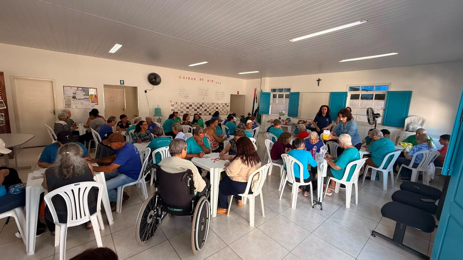 Grupo Feliz Idade participa de oficina de estímulo à memória e à criatividade (1)
