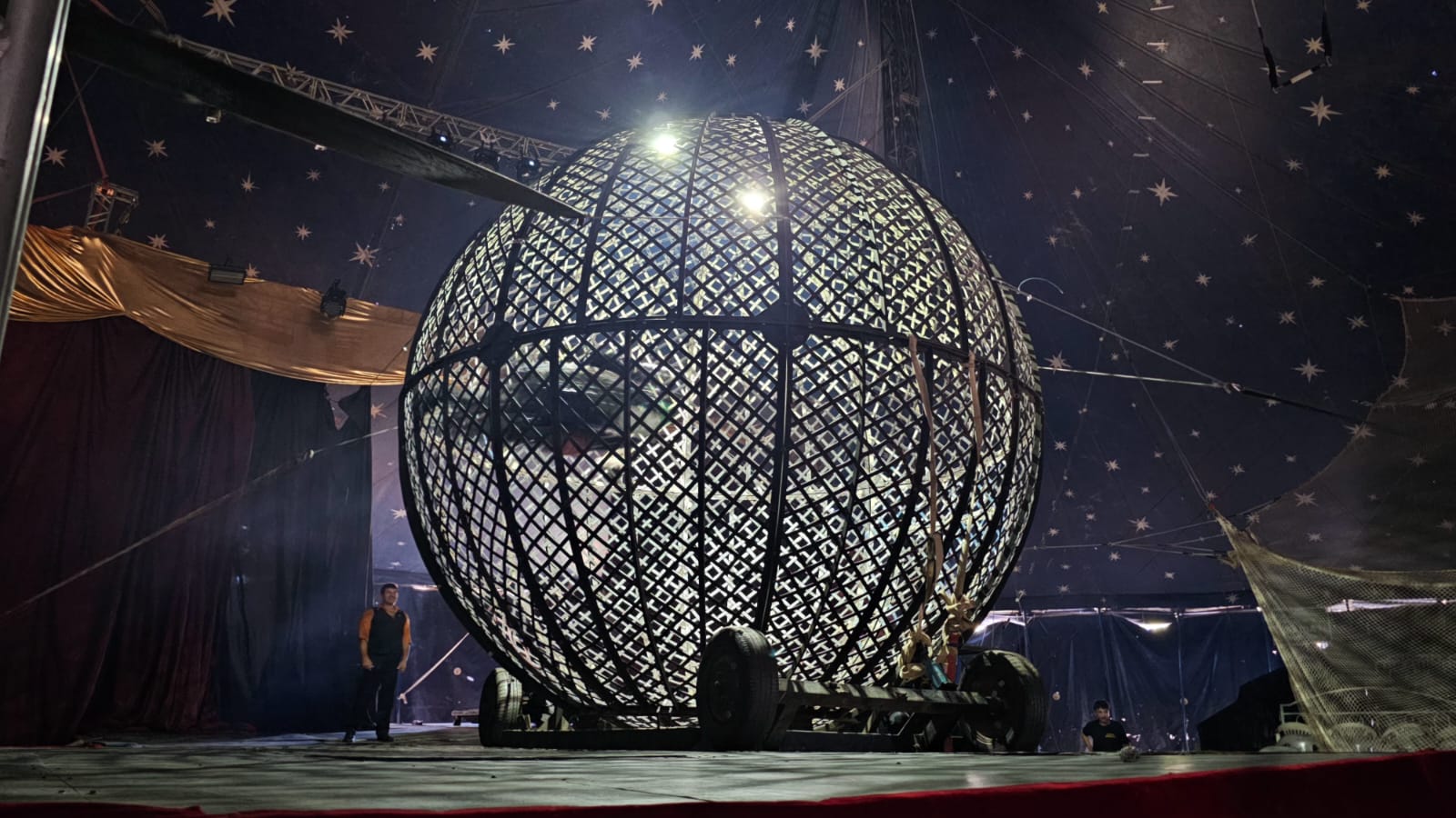 Circo Moscou encanta alunos da zona rural em espetáculo gratuito em Bragança Paulista (2)