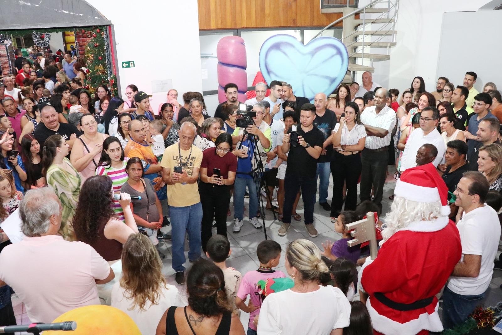 Bragança Paulista dá início às Festividades Natalinas com a inauguração da Vila Noel (2)
