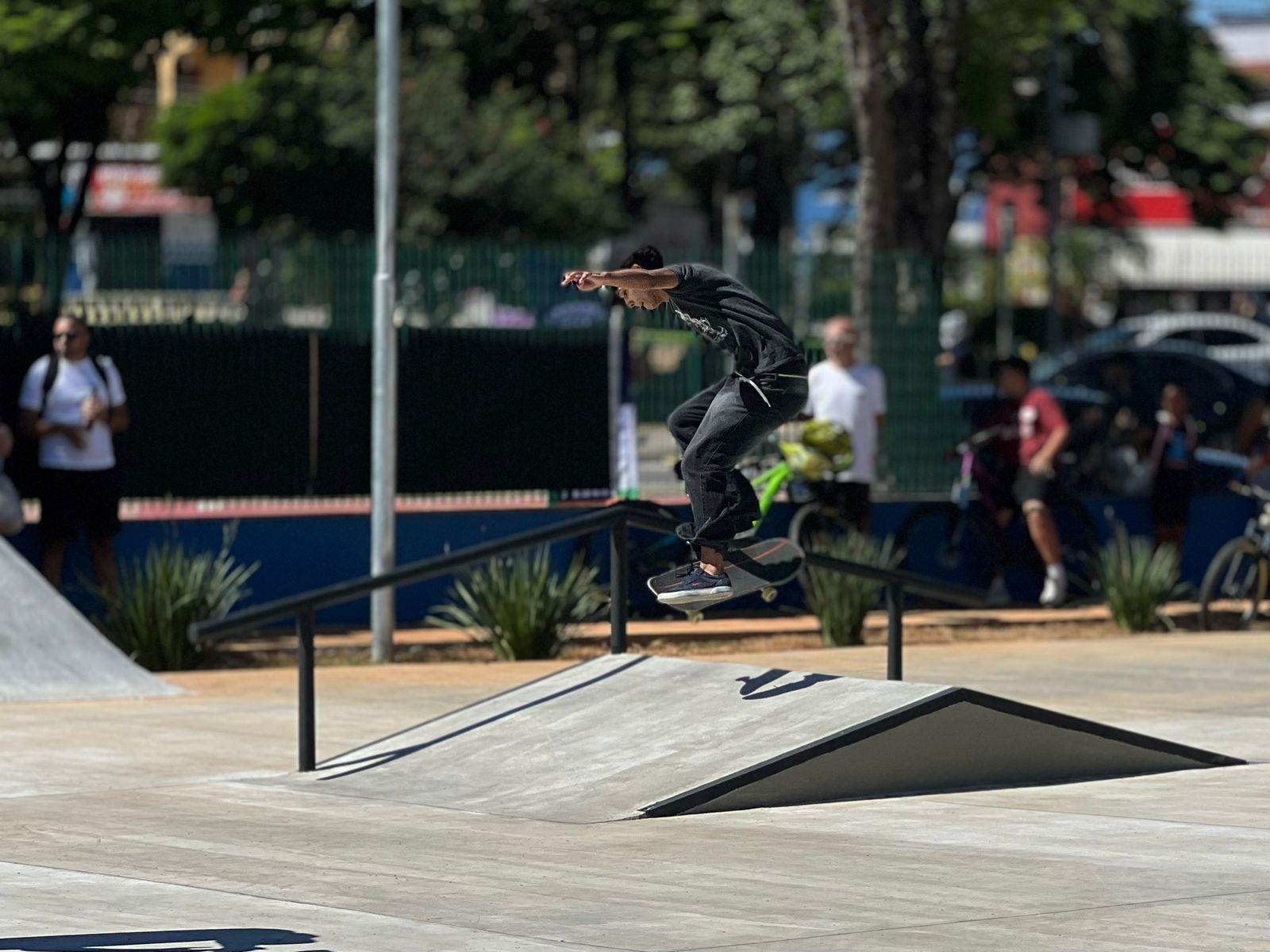 BCL Skate Park &eacute; inaugurado com presen&ccedil;a do campe&atilde;o mundial Sandro Dias e grande p&uacute;blico (1)