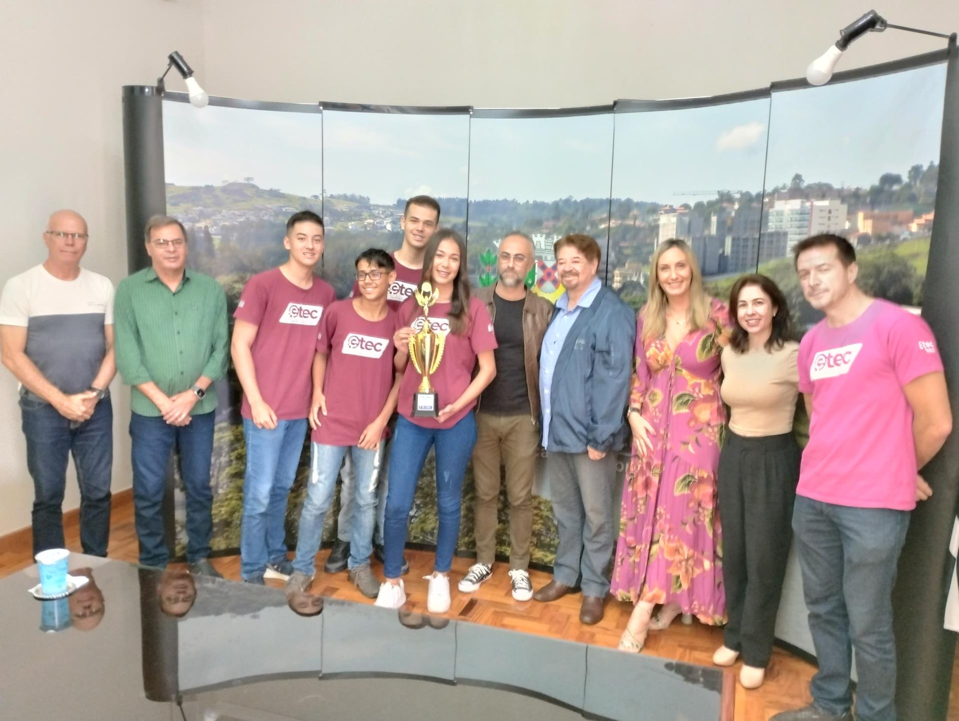 Entrega Trof&eacute;u Festival Estudantil 01