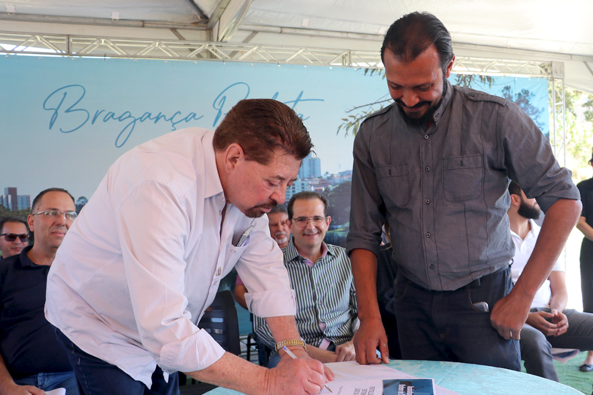 Entrega do asfalto no entorno do lago da Hípica e Ordem de Serviço para revitalização 02
