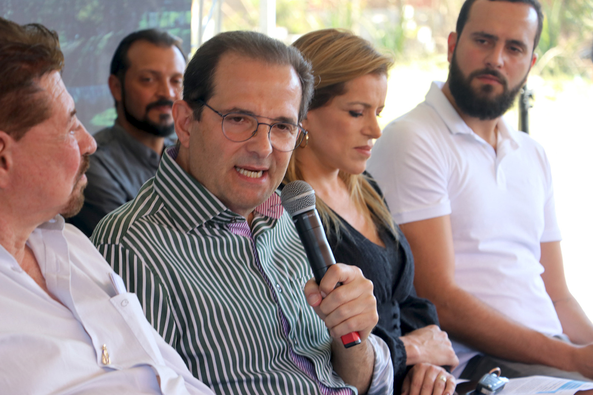Entrega do asfalto no entorno do lago da Hípica e Ordem de Serviço para revitalização 05