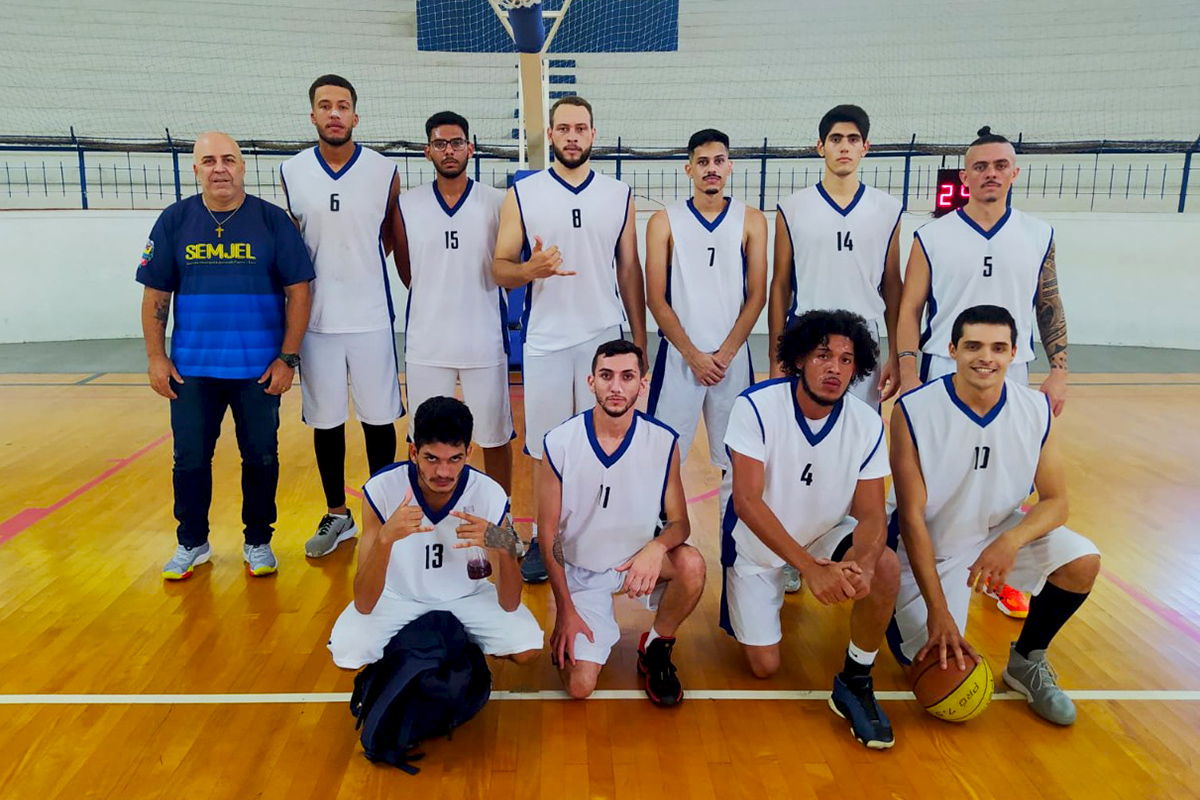 Prefeitura de São Paulo oferece aulas de basquete gratuitas para