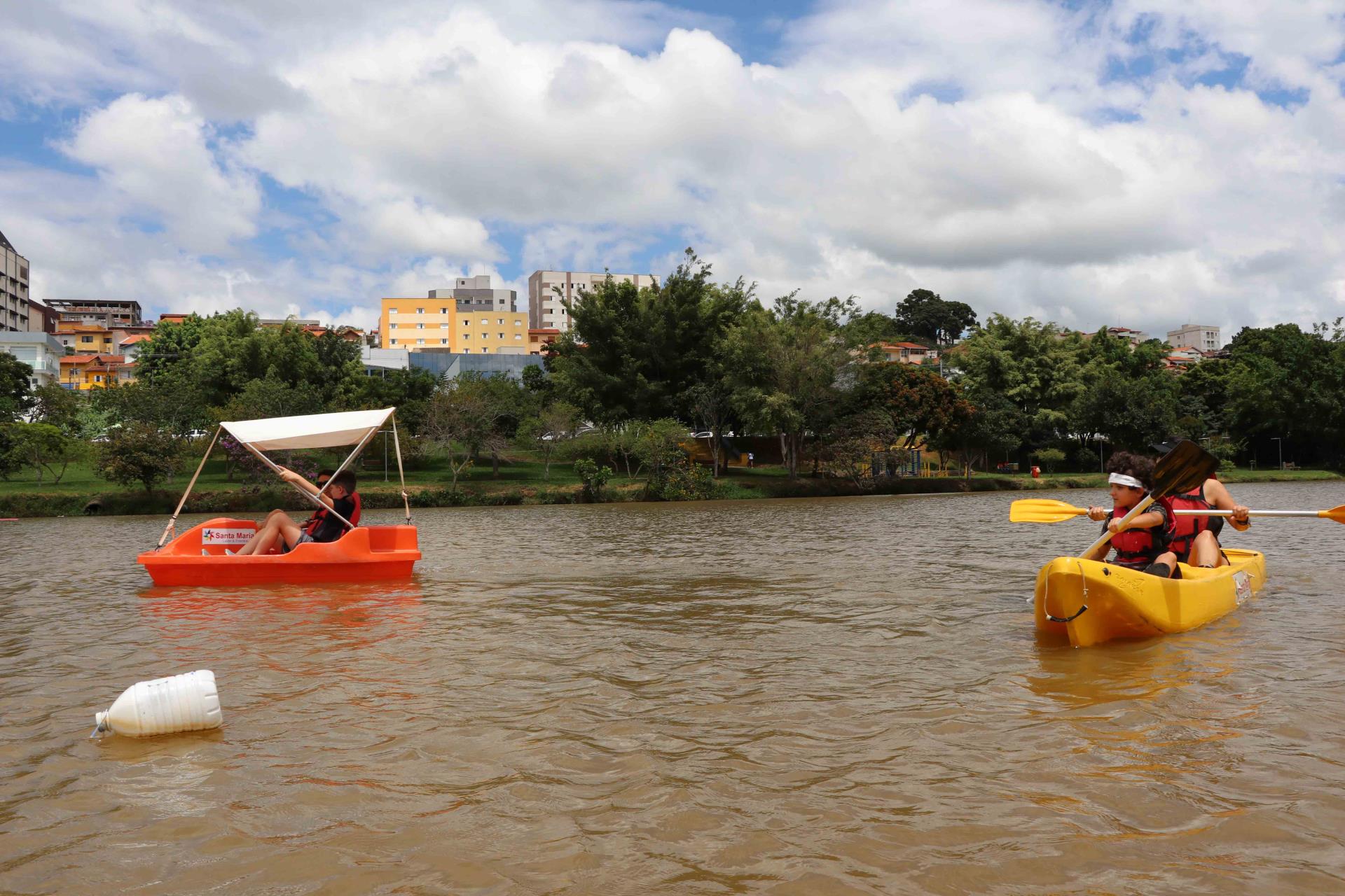 10.03.2022 Lago do Tabo&atilde;o disponibiliza aluguel de caiaque, pedalinho, stand up, bicicleta e patinete (2)