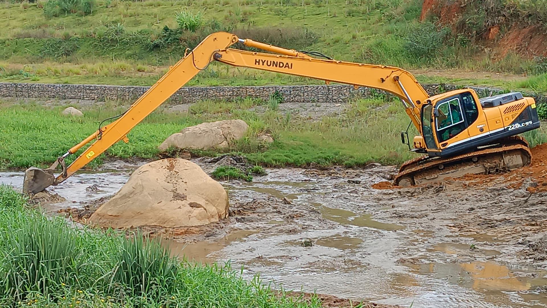 Limpeza P&igrave;scin&atilde;o Alberto Diniz 2