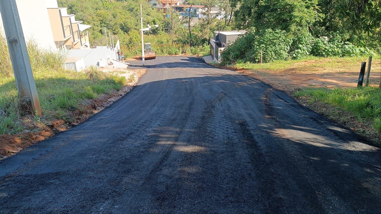 Rua 7 - bairro Chácaras Luzia Vicente
