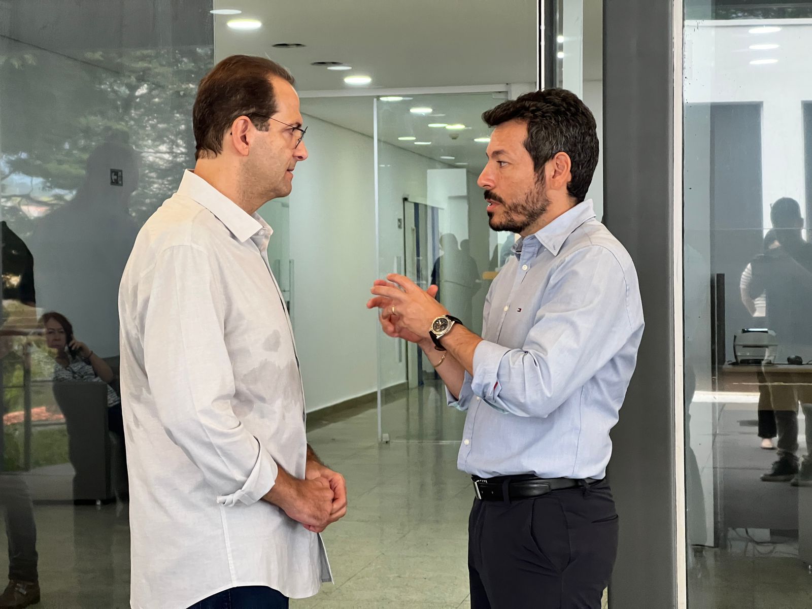 Prefeito de Bragan&ccedil;a Paulista, Edmir Chedid e Prefeito de Atibaia, Daniel Martini em visita ao pr&eacute;dio do ho