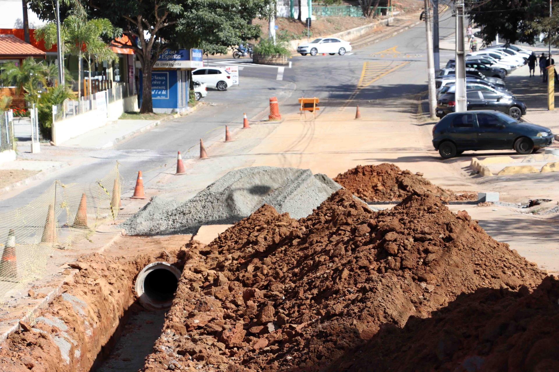 25.06.2020 Obras na Av. Alpheu Grimello 3