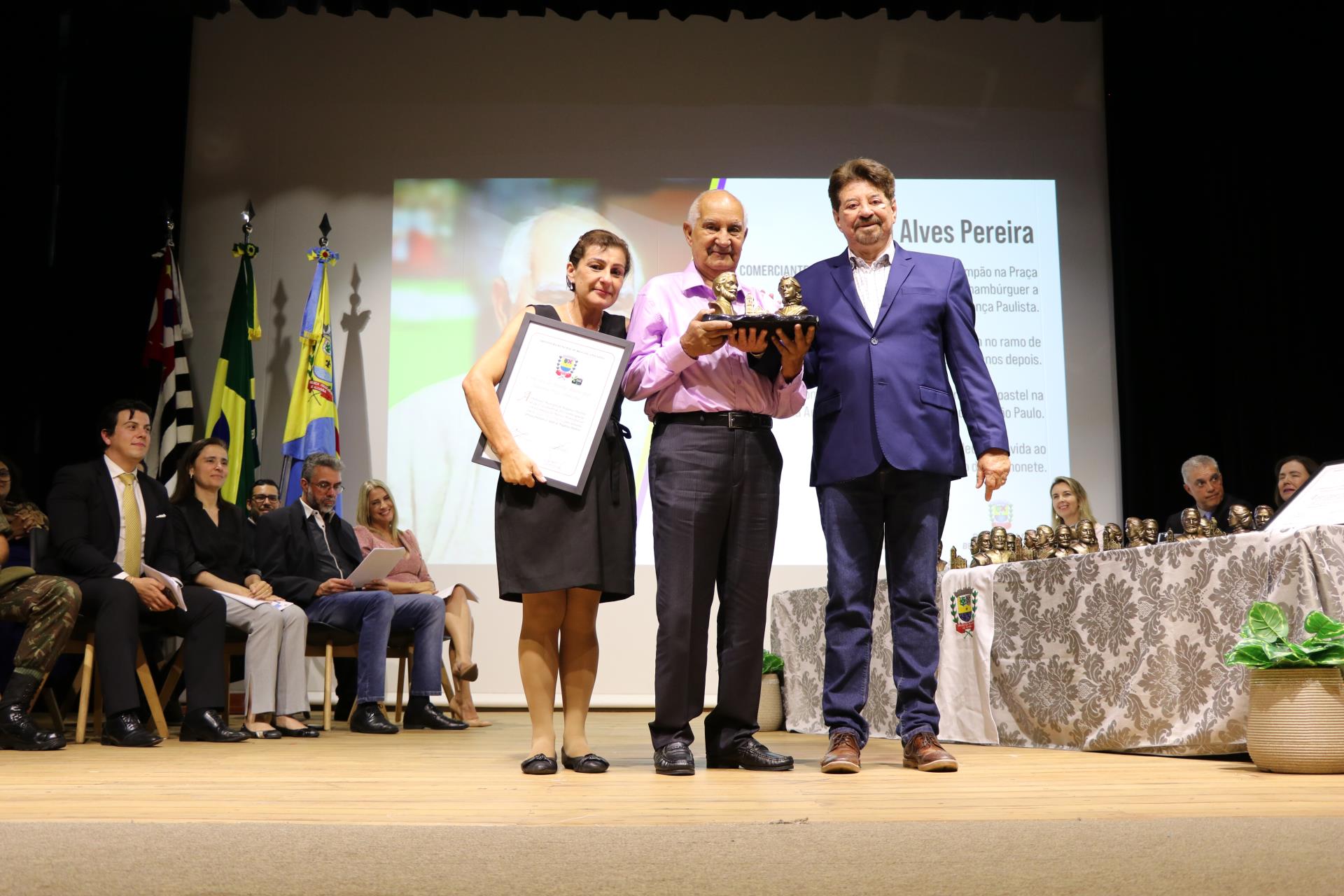 28.10.2022 Entrega das Comendas Ign&aacute;cia da Silva Pimentel e Ant&ocirc;nio Pires Pimentel (4)