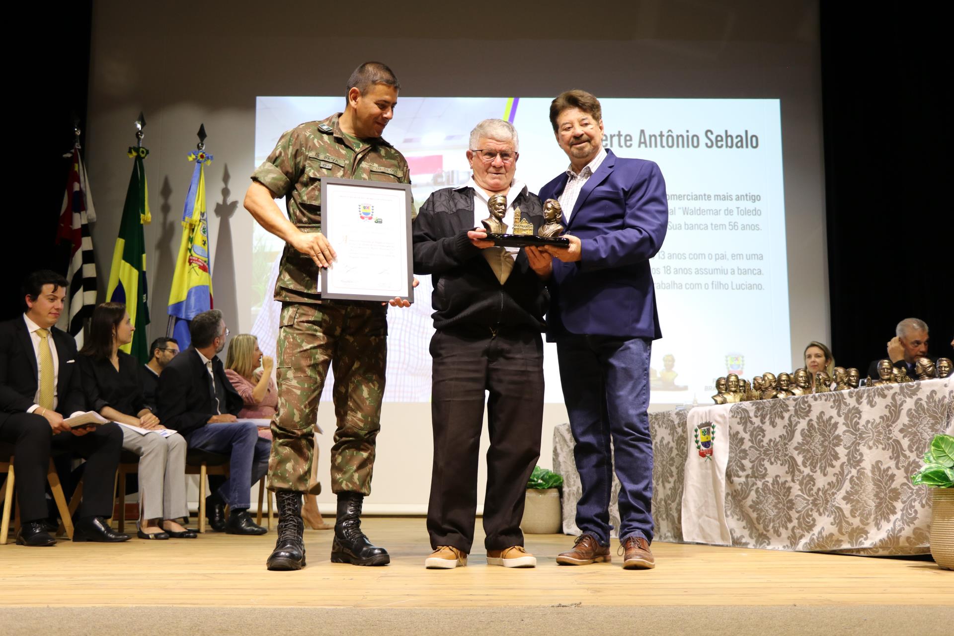 28.10.2022 Entrega das Comendas Ign&aacute;cia da Silva Pimentel e Ant&ocirc;nio Pires Pimentel (5)