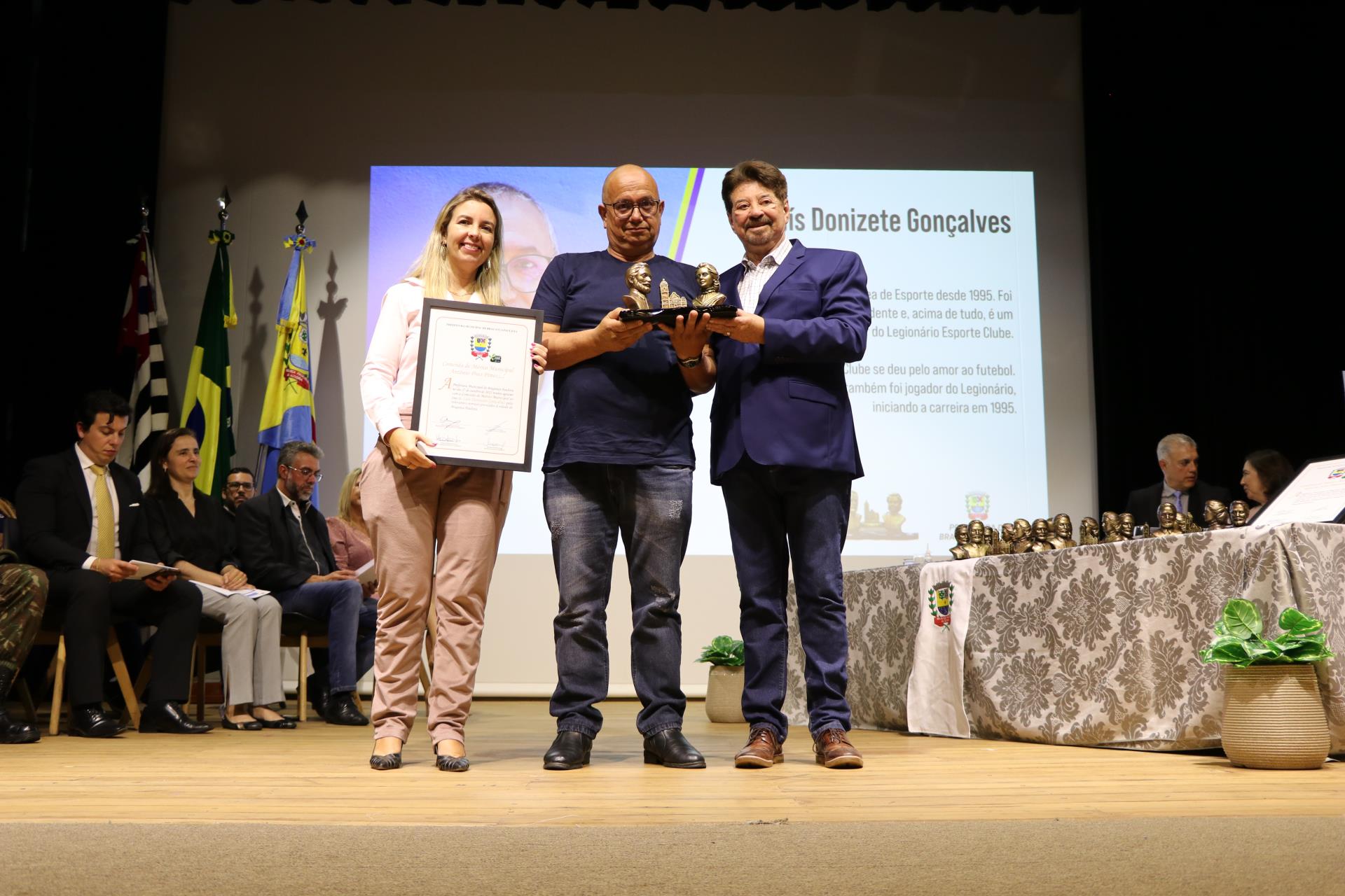 28.10.2022 Entrega das Comendas Ign&aacute;cia da Silva Pimentel e Ant&ocirc;nio Pires Pimentel (6)