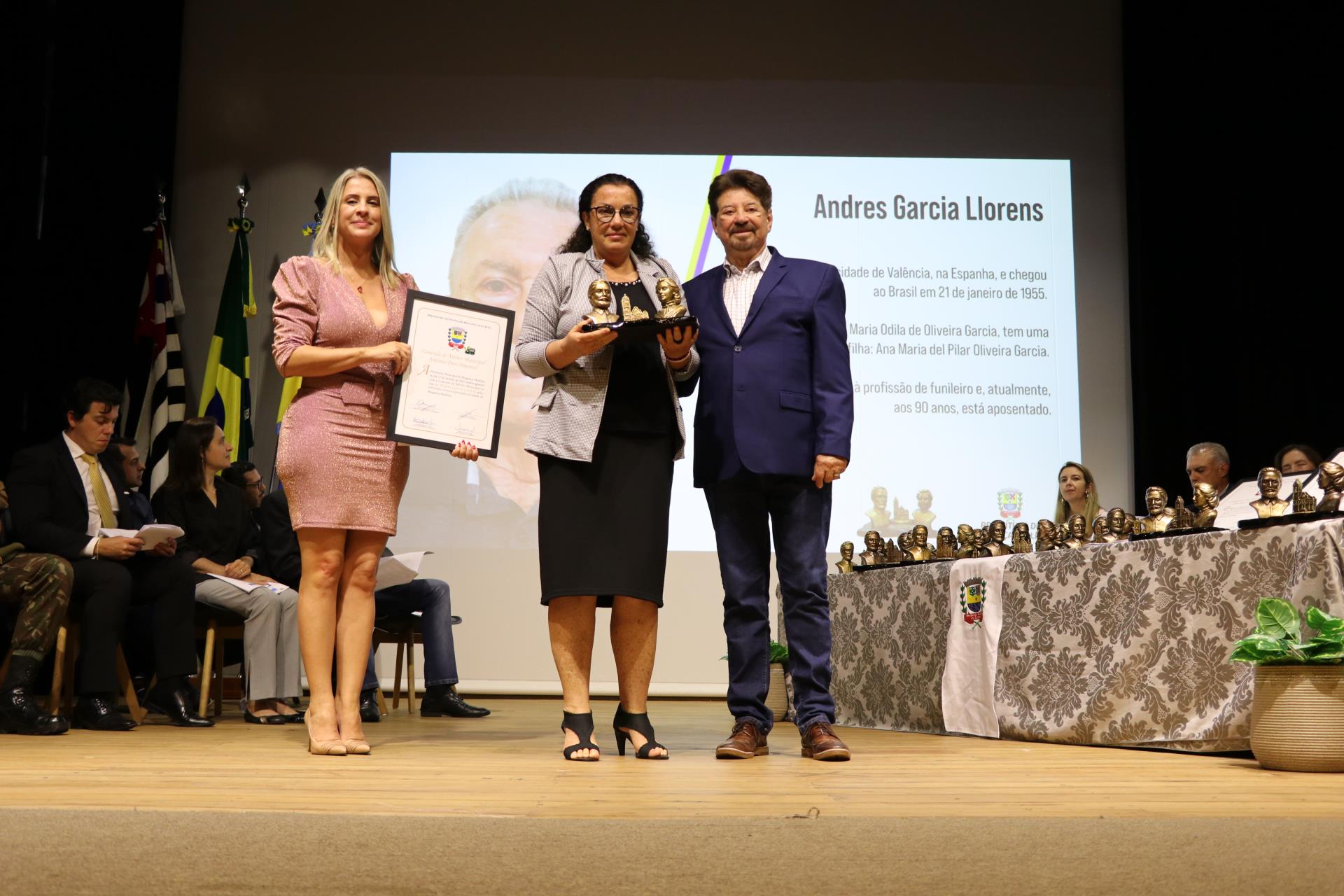 28.10.2022 Entrega das Comendas Ign&aacute;cia da Silva Pimentel e Ant&ocirc;nio Pires Pimentel (20)