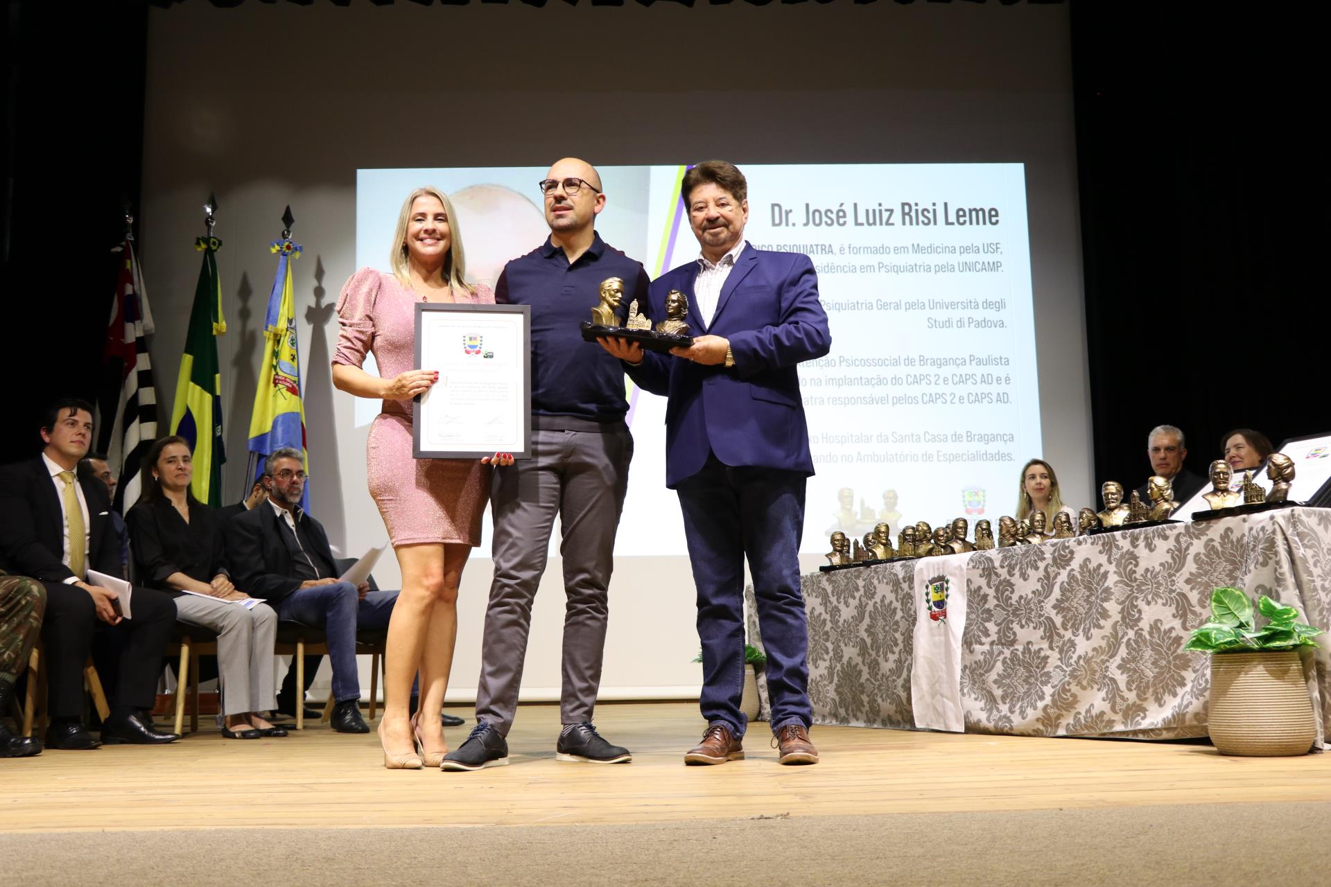 28.10.2022 Entrega das Comendas Ign&aacute;cia da Silva Pimentel e Ant&ocirc;nio Pires Pimentel (24)