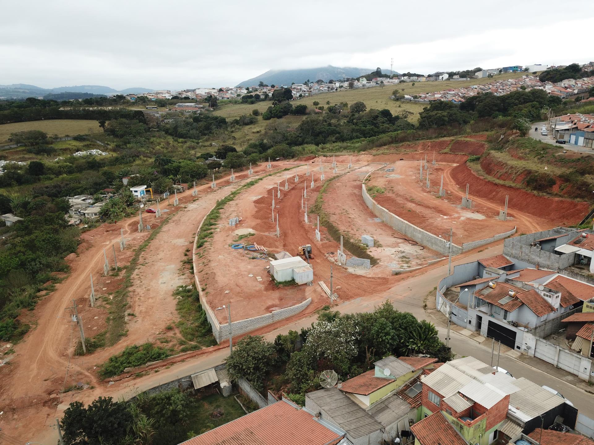 Ap&oacute;s finalizar a infraestrutura, come&ccedil;a a constru&ccedil;&atilde;o das casas do Bragan&ccedil;a F3