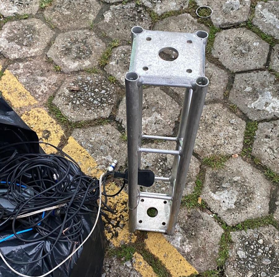 Guarda Civil Municipal aborda suspeito e apreende materiais Foto 02