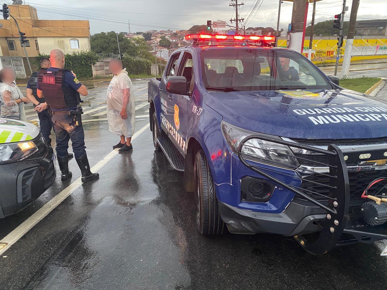 GCM prende procurado que atuava que atuava como flanelinha em jogo do Red Bull Bragantino Foto 01