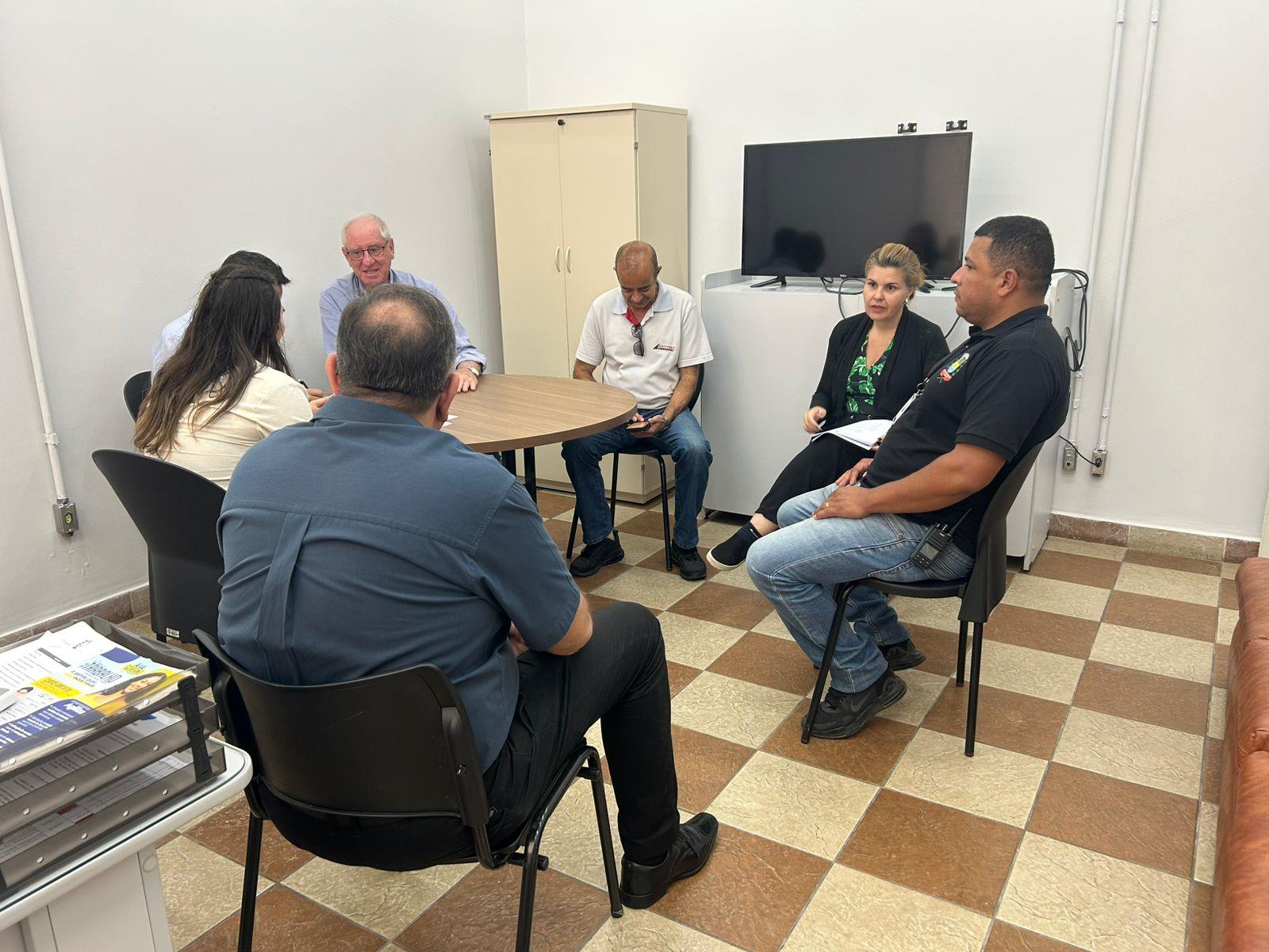 Foto Reuni&atilde;o 01