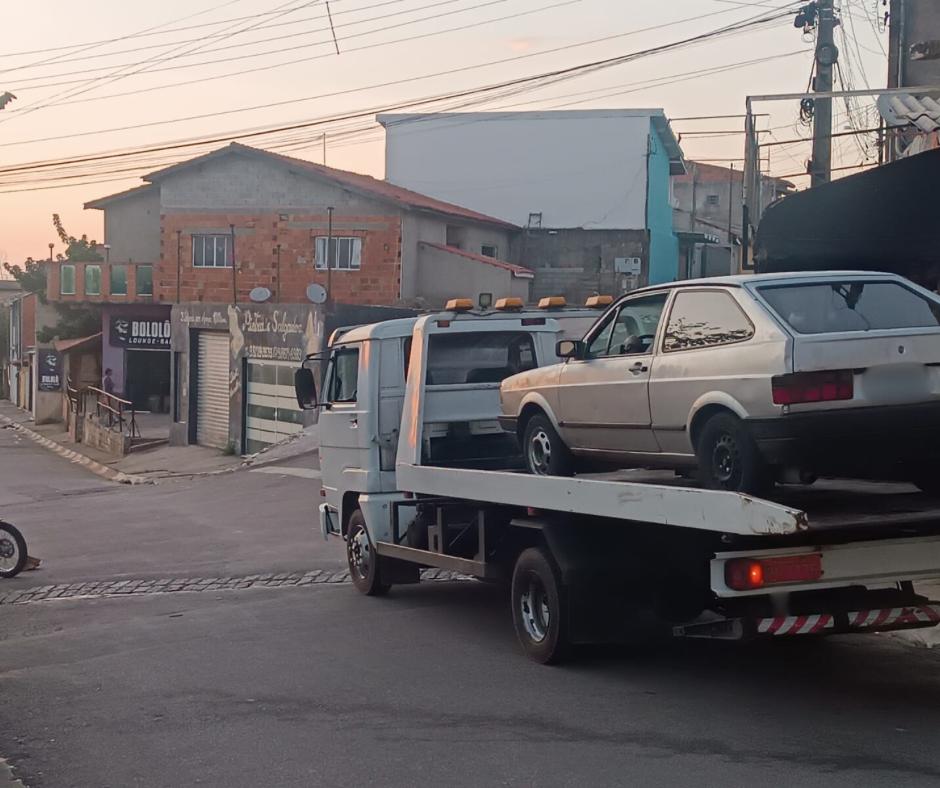 21.11.2024 Motorista sem CNH e ve&iacute;culo com licen&ccedil;a vencida s&atilde;o flagrados pela GCM em Bragan&ccedil;a Paulista (2)