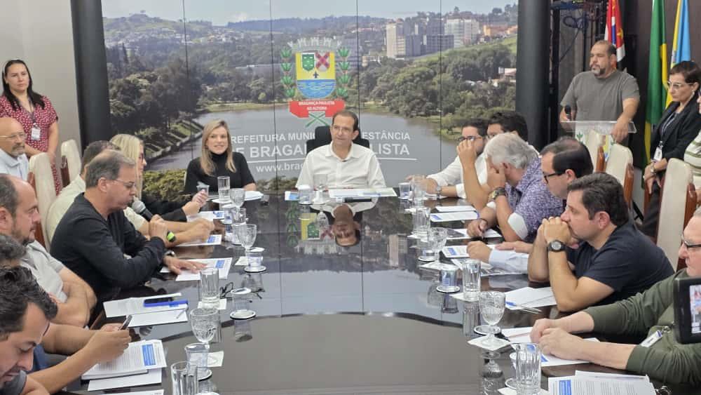 Assinada a ordem de serviço para a construção do Parque da Juventude (3)