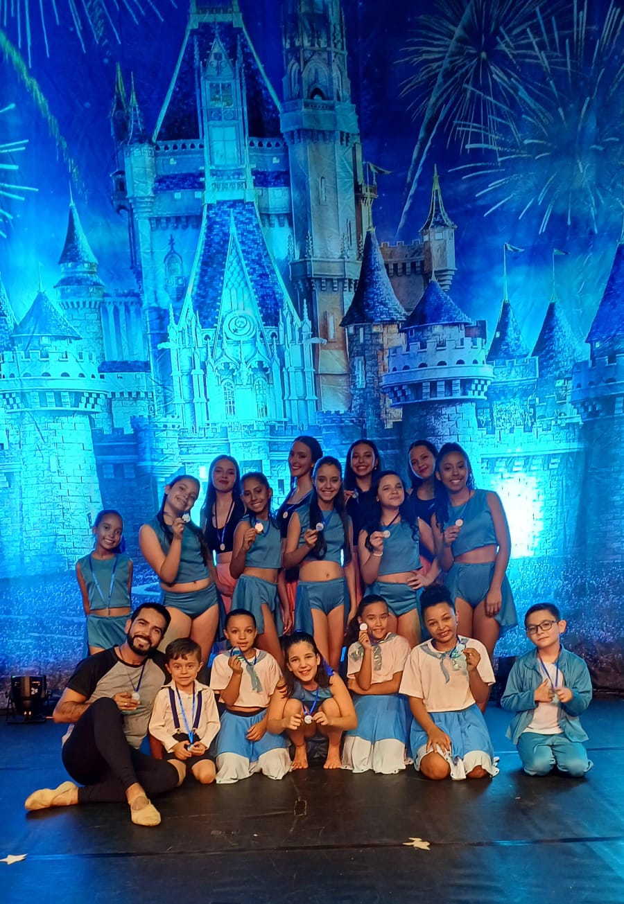 Tr&ecirc;s coreografias de Oficinas de Jazz passsam em seletiva 03