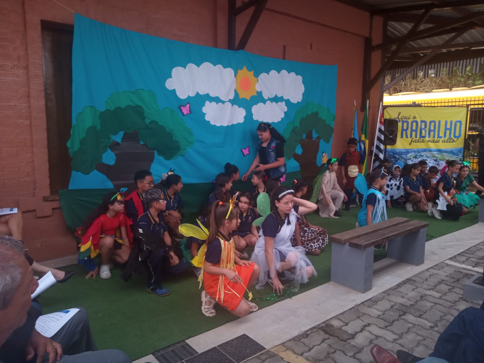 Alunos da Escola Municipal Professora Aide Mar&ccedil;al Zerbin