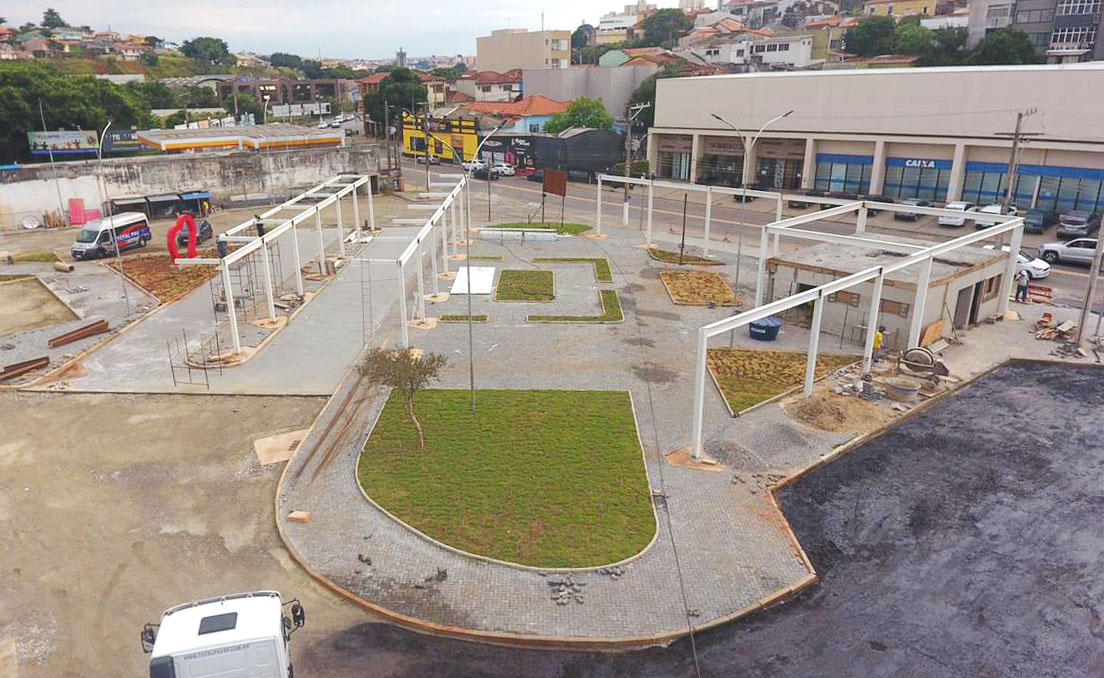 06.04.2021 Drone Pra&ccedil;a Poesia (2)