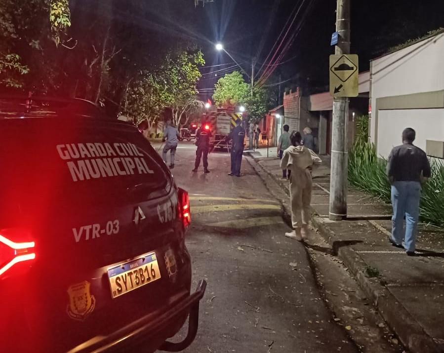 Chuva moderada e ventos de 44 kmh são registrados em Bragança Paulista