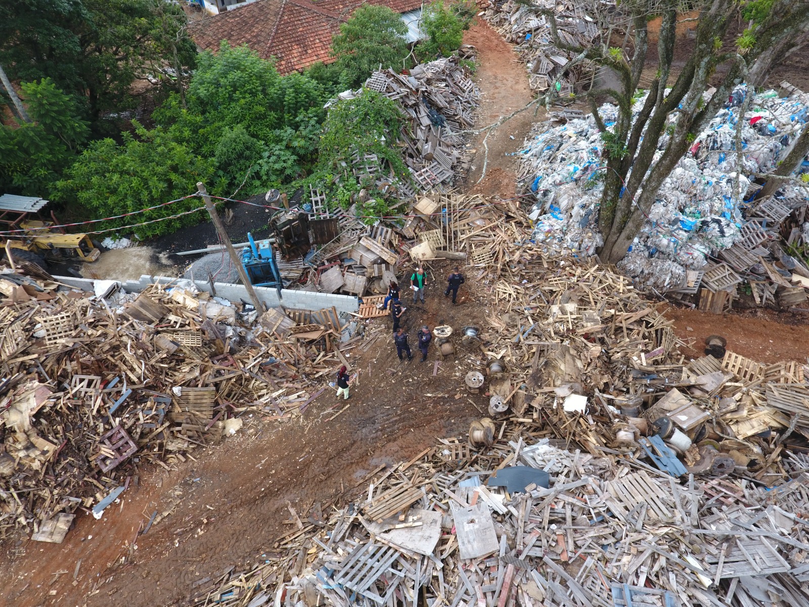 Fiscaliza&ccedil;&atilde;o dep&oacute;sito de sucata 01