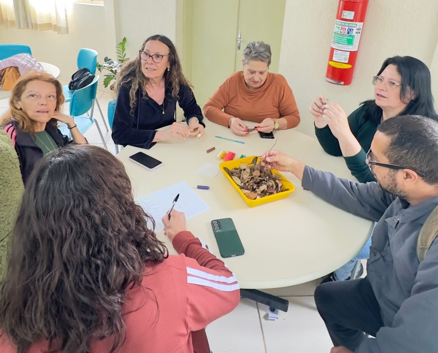 Oficina &ldquo;A Crian&ccedil;a que Habita em N&oacute;s&rdquo; &eacute; realizada no Polo UAB Bragan&ccedil;a Paulista (3)