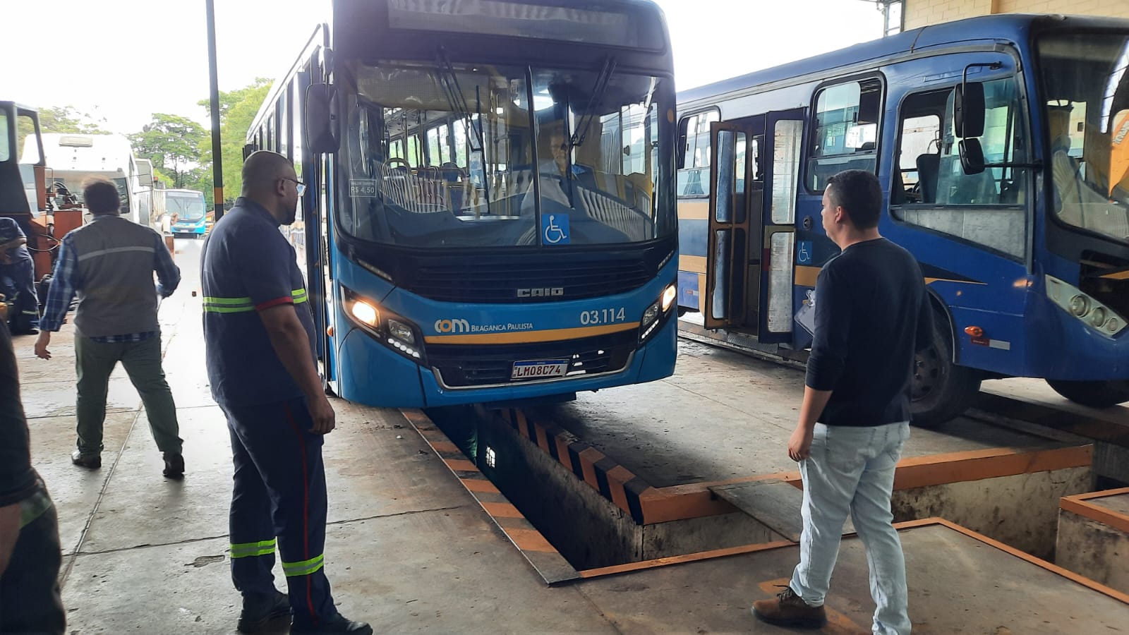 Vistorias em ônibus (1)