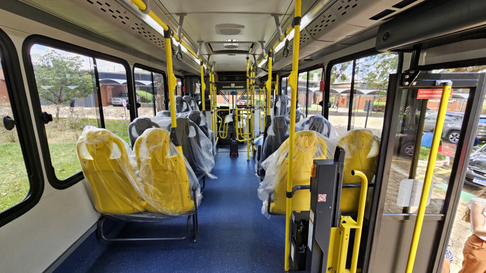 Comitiva de Bragan&ccedil;a visitou f&aacute;brica do modelo do novo &ocirc;nibus em mar&ccedil;o 01