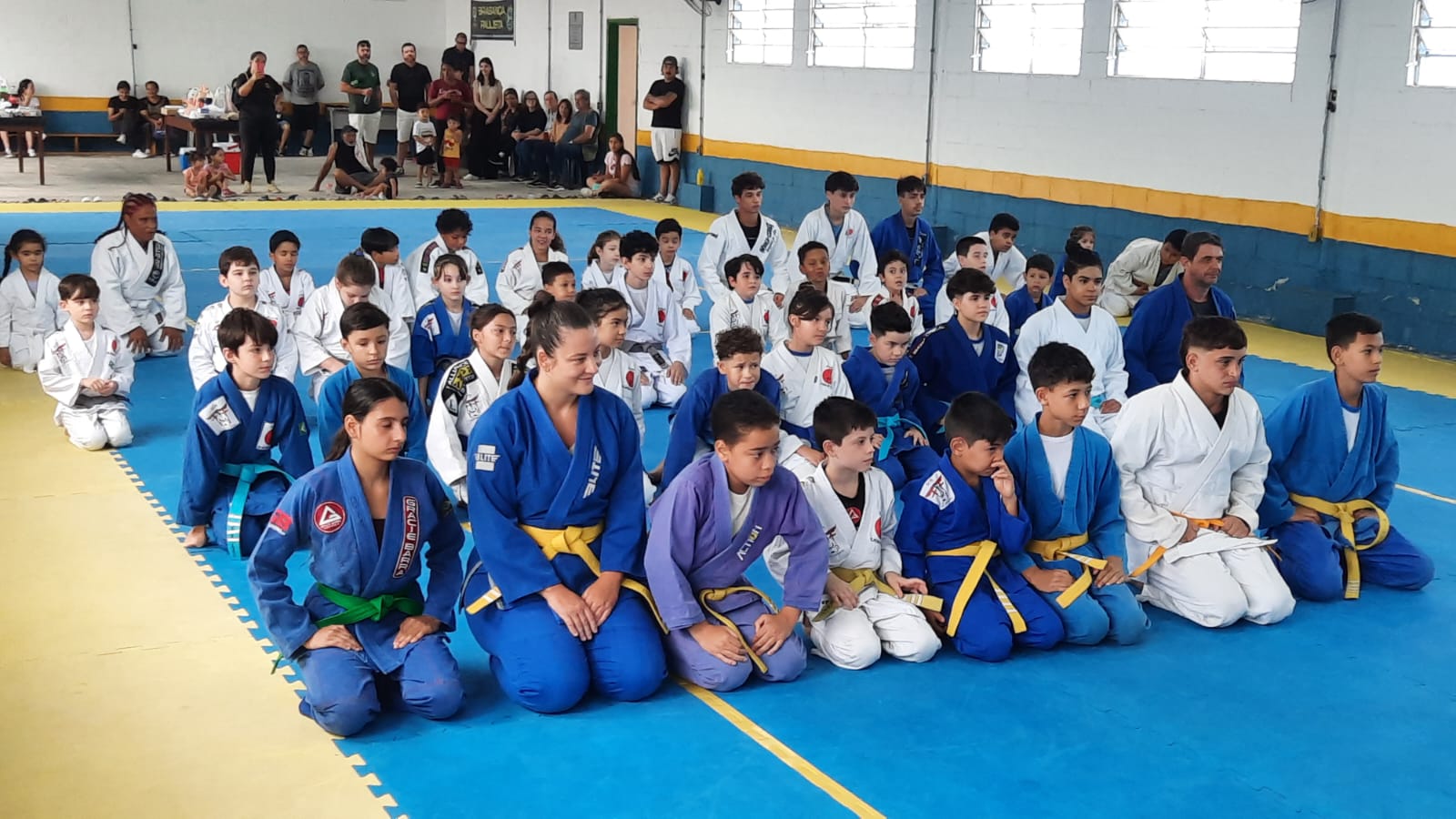 Troca de faixas e torneio de jud&ocirc; 01