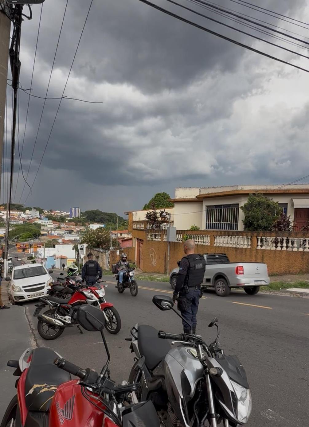 Opera&ccedil;&atilde;o Natal Cavalo de A&ccedil;o 1