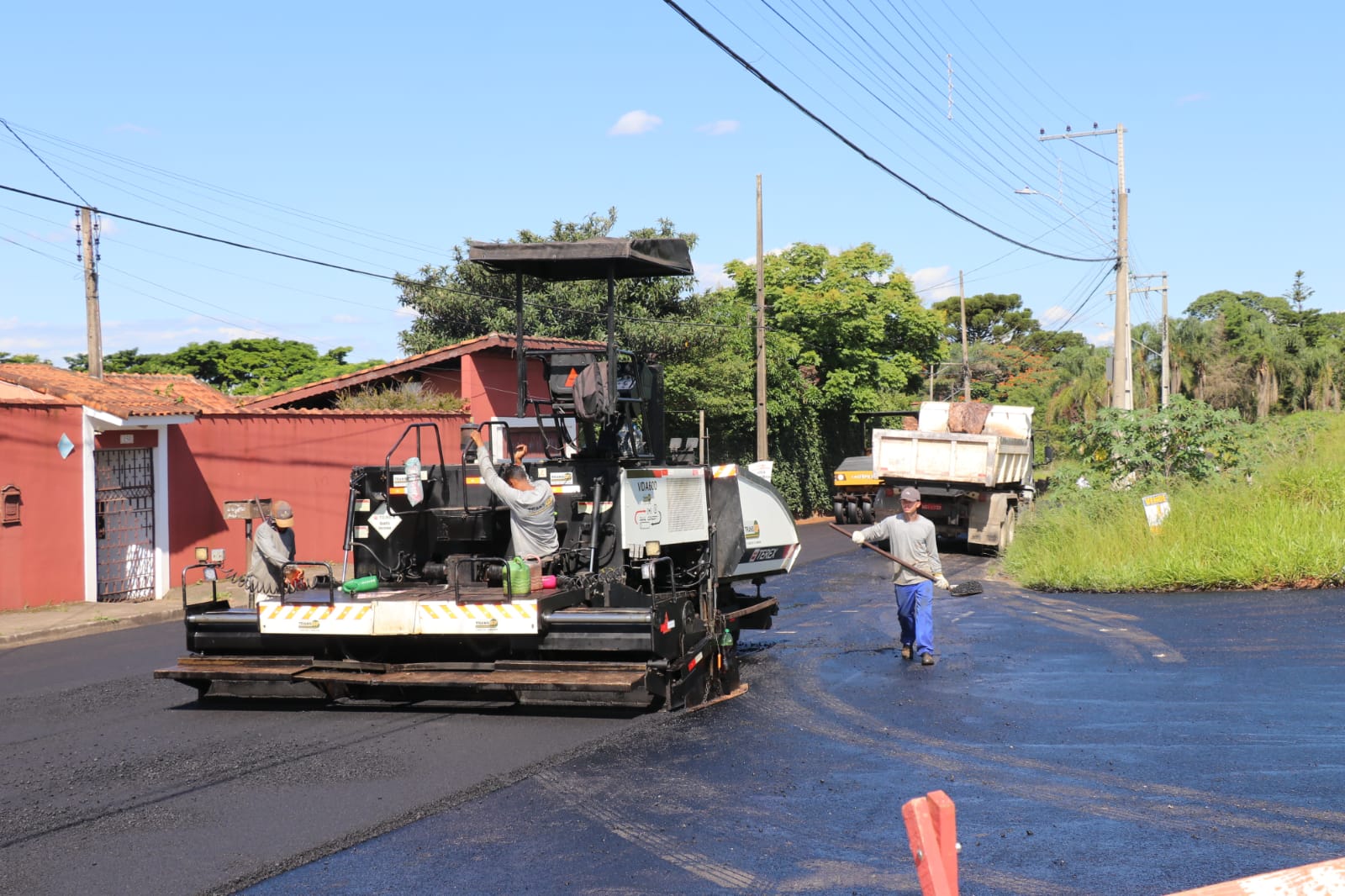 Recapeamento da Estrada Dr. João Garcia Sanches, na Chácara Alvorada01
