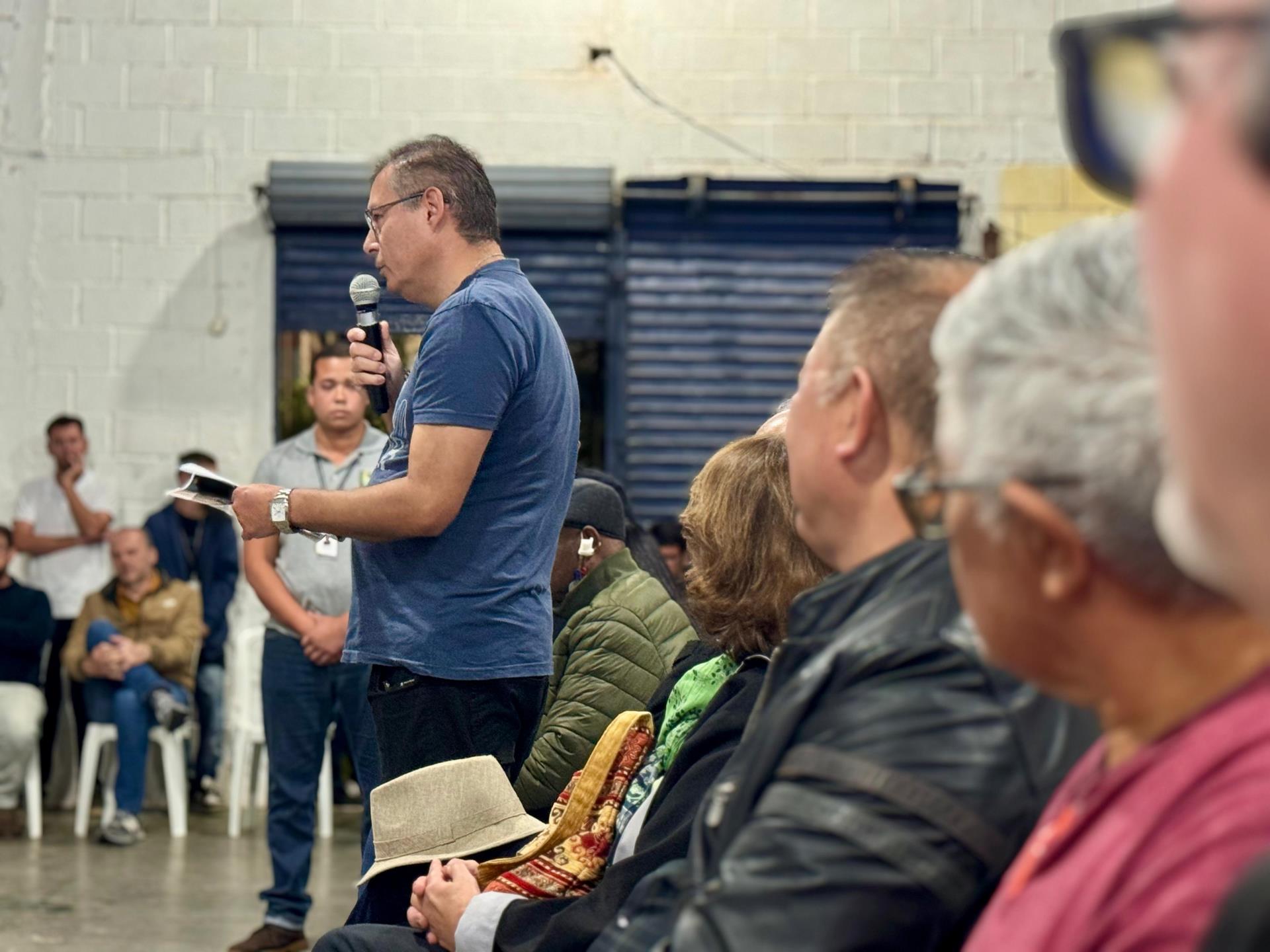 Reuni&atilde;o comunit&aacute;ria regi&atilde;o do &Aacute;gua Comprida 01