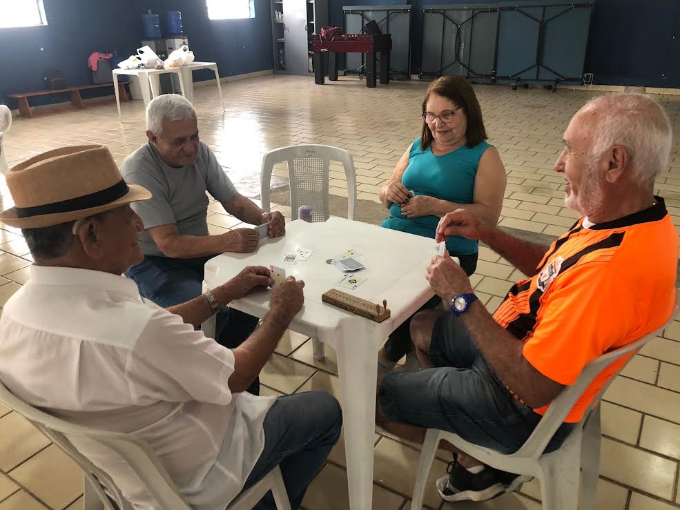 Práticas de jogos de mesa para a terceira idade são oferecidas pela Prefeitura (1)