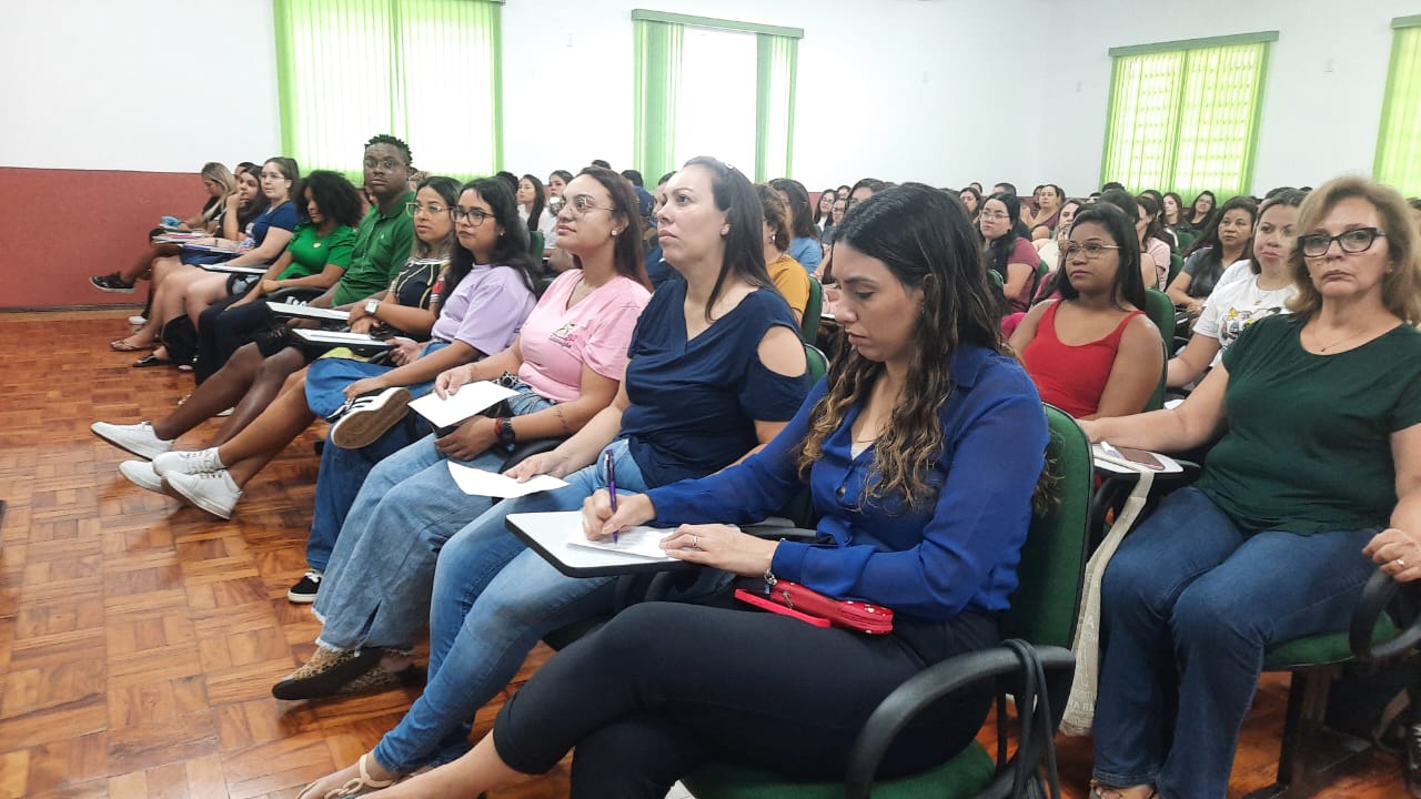 Secretaria de Educa&ccedil;&atilde;o d&aacute; in&iacute;cio &agrave; forma&ccedil;&atilde;o para monitores, oficineir (2)