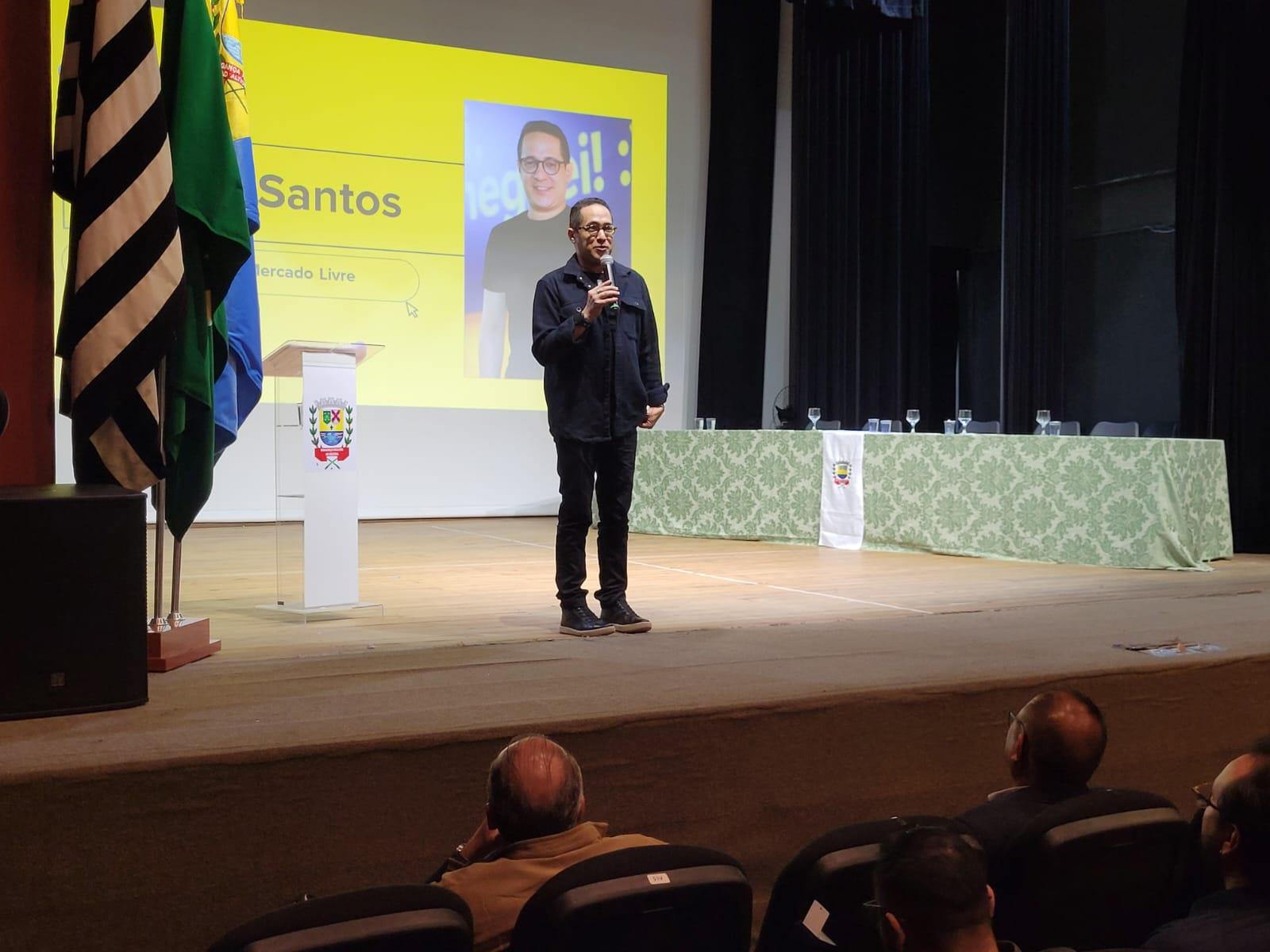 “Gigantes do Digital” reúne grandes nomes do comércio eletrônico André dos Santos Silva, embaixador do Mercado Livre Brasil.