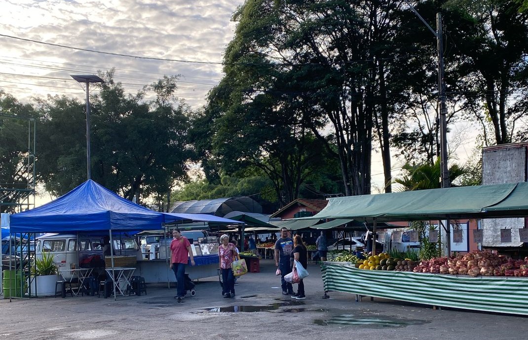 Prefeitura de Bragan&ccedil;a Paulista promove reestrutura&ccedil;&atilde;o da Feira Livre do Posto de Monta (2)