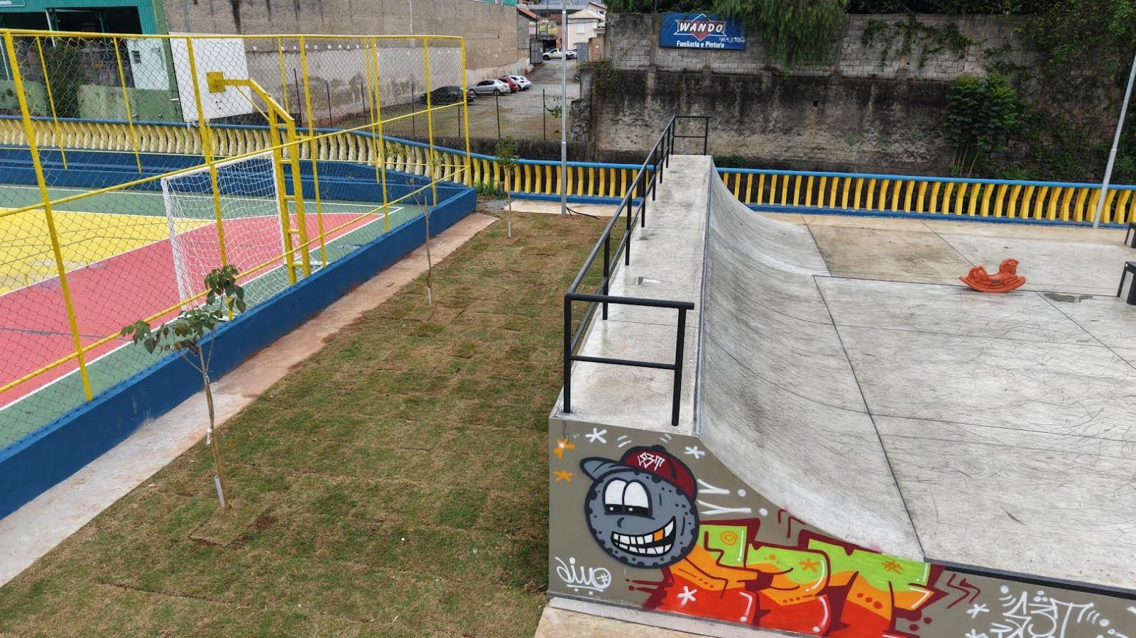 Plantio de árvores nativas traz verde e sombra para três bairros da cidade Foto 01