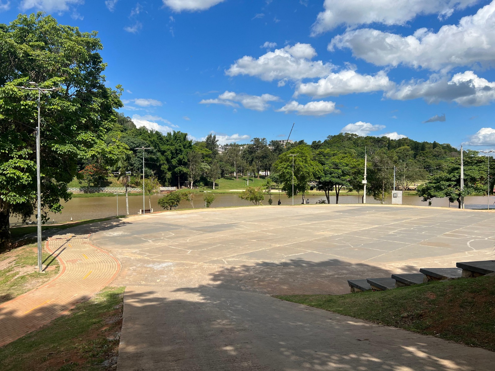 Prefeitura retira tapumes da Arena do Lago do Tabo&atilde;o ap&oacute;s conclus&atilde;o da sondagem do terreno (2)
