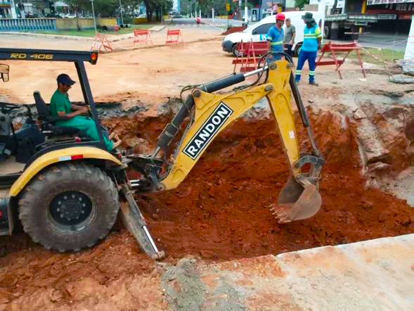 Combate &agrave;s enchentes_Cerca de 100 aduelas j&aacute; foram implantadas na Avenida dos Imigrantes (6)