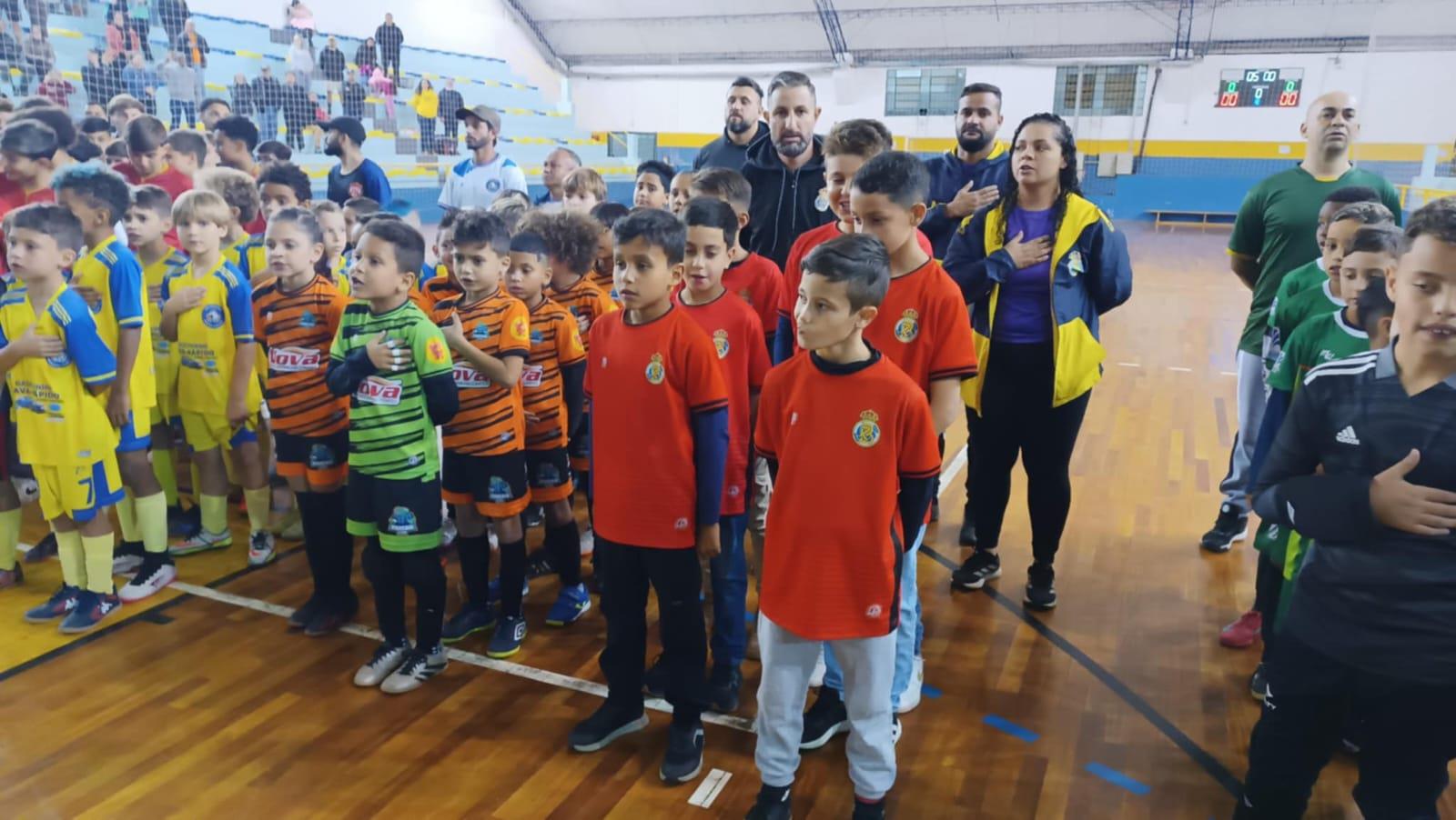 Abertura do Campeonato de Futsal de Menores de Bragan&ccedil;a Paulista re&uacute;ne um bom p&uacute;blico no Louren&ccedil;&atilde;o (2)