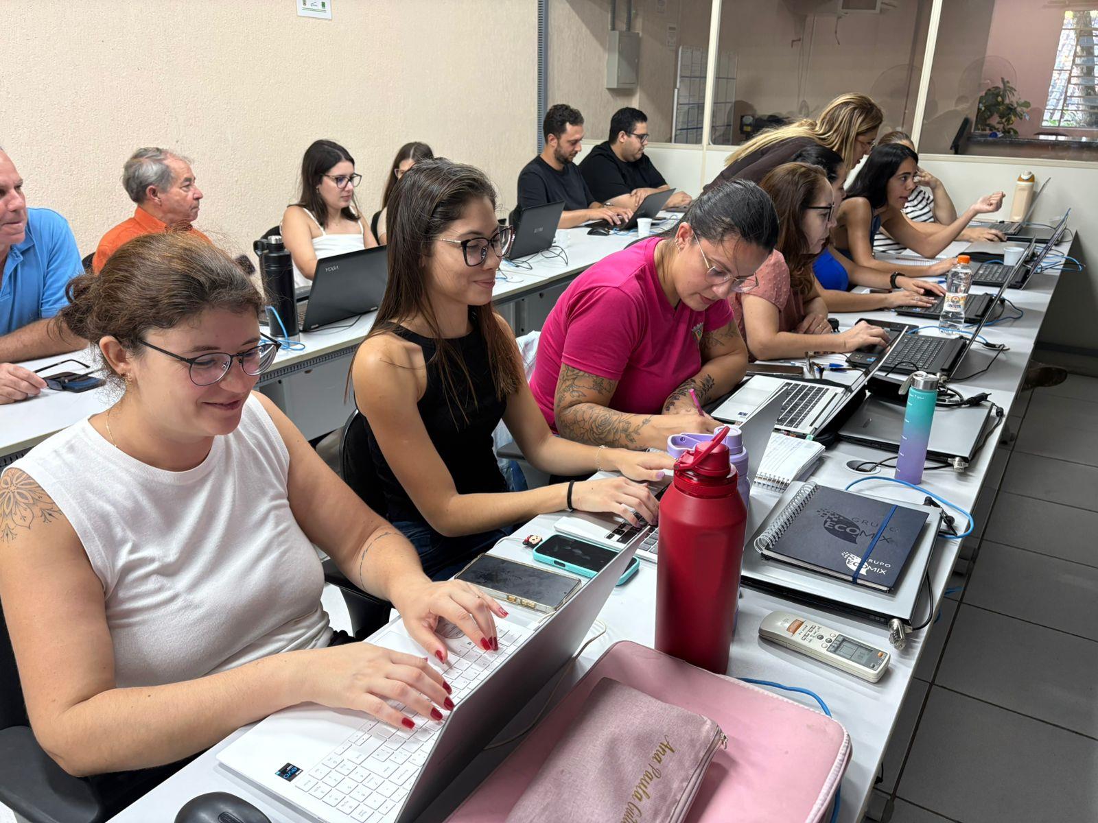 Intelig&ecirc;ncia artificial e nova lei de licita&ccedil;&otilde;es s&atilde;o temas de capacita&ccedil;&atilde;o aos servidores municipais (1)