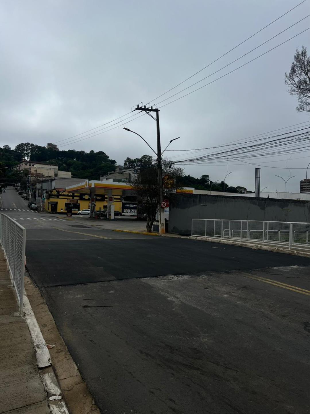 Via liberada Ponte da Rua Felipe Siqueira tem tr&aacute;fego normalizado  Foto 01