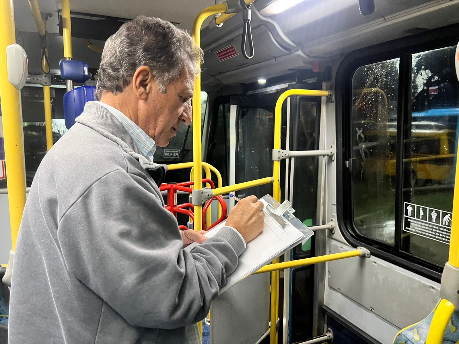05.05.2023 Frota de &ocirc;nibus da JTP passa por fiscaliza&ccedil;&atilde;o (2)
