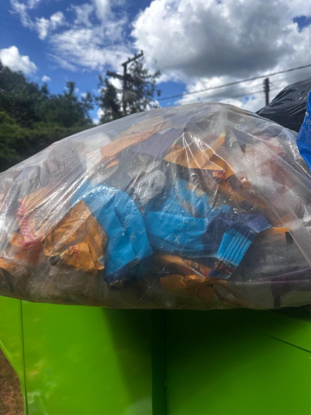 Investiga&ccedil;&atilde;o da Secretaria Municipal do Meio Ambiente autua f&aacute;brica de ra&ccedil;&atilde;o Foto 1